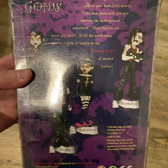 Vintage Bleeding Edge GOTHS Doll Action Figure - Picture 2 of 2